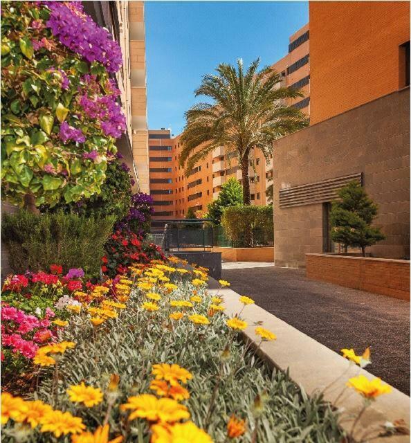 Keywise Perfect Location Next To Maria Zambrano Station, Central , Beach ,Pool And Free Parking Málaga Exterior foto