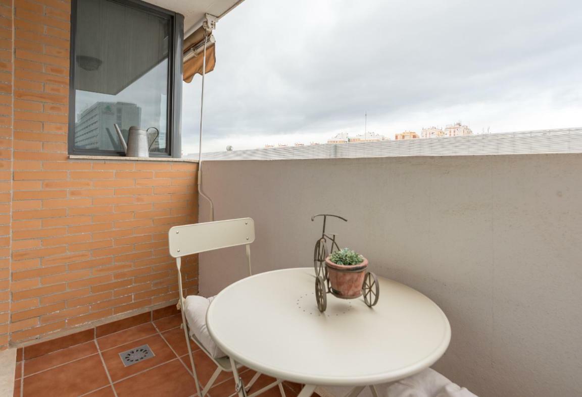 Keywise Perfect Location Next To Maria Zambrano Station, Central , Beach ,Pool And Free Parking Málaga Exterior foto